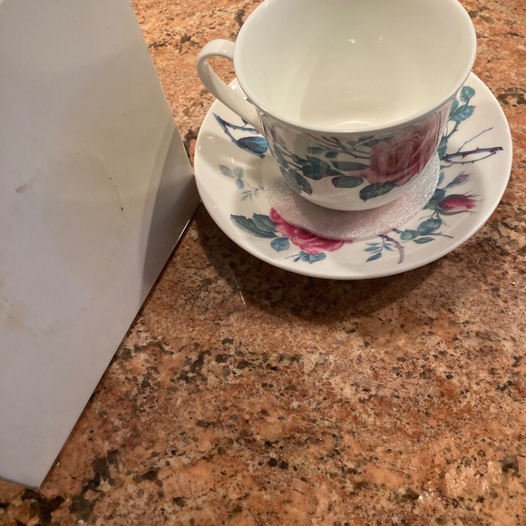 English Rose an exclusive design ROY KIRKHAM fine bone China TEA SET - Picture 9 of 15